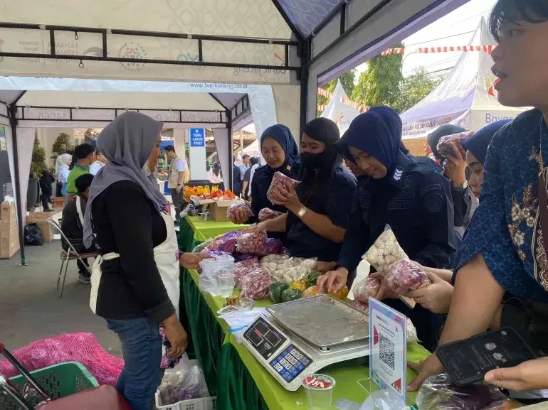 Lewat Bazar Murah, Lapas Batang Pererat Sinergi APH