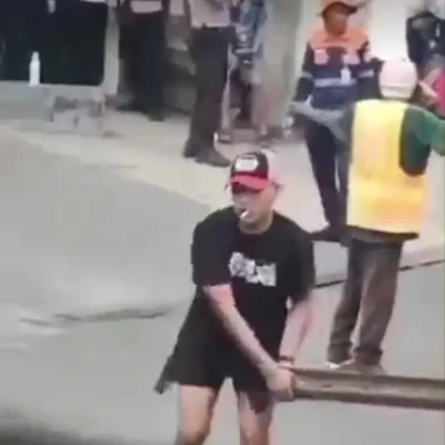 Viral! Massa Blokir Jalur Kereta Api di Sumatera, Protes KAI