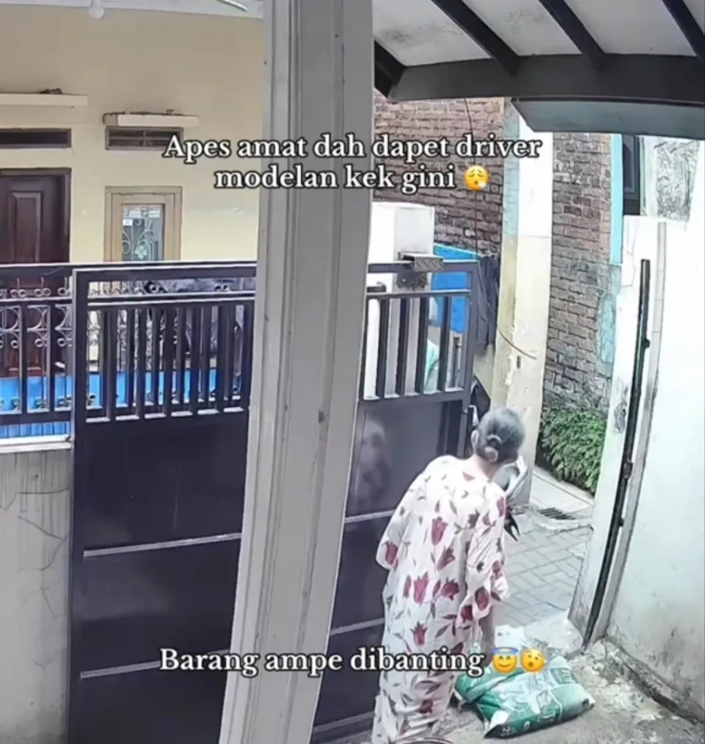 Diduga Overload, Driver GoSend Banting Paket Beras, Netizen Pro dan Kontra