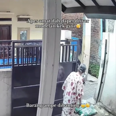 Diduga Overload, Driver GoSend Banting Paket Beras, Netizen Pro dan Kontra