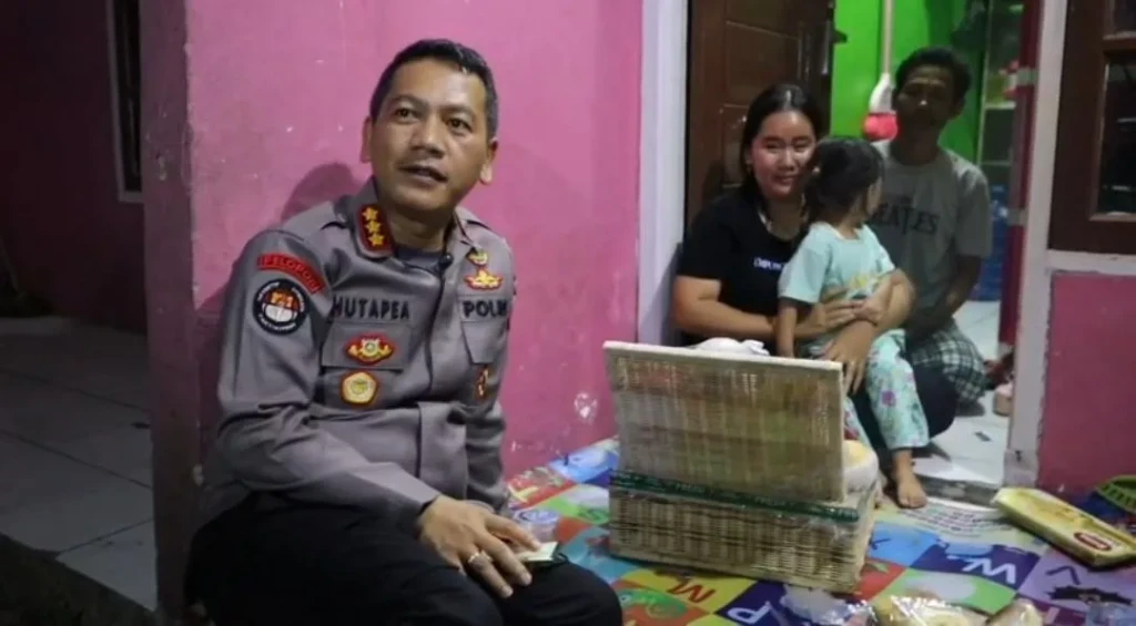 Ibu Panik Anak Kejang, Polisi Sigap Selamatkan Balita ke Rumah Sakit