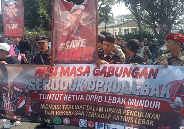 Warga Desak Ketua DPRD Lebak Dicopot