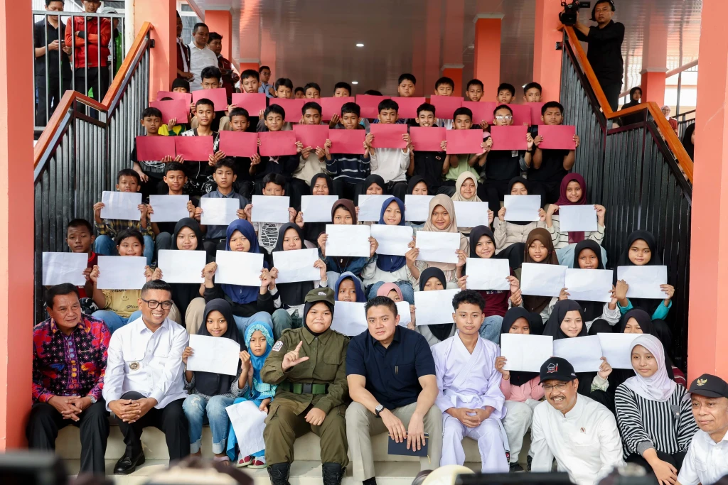 Pernah Kesulitan Biaya Sekolah, Andra Soni Kini Buka Jalan Pendidikan untuk Anak Banten