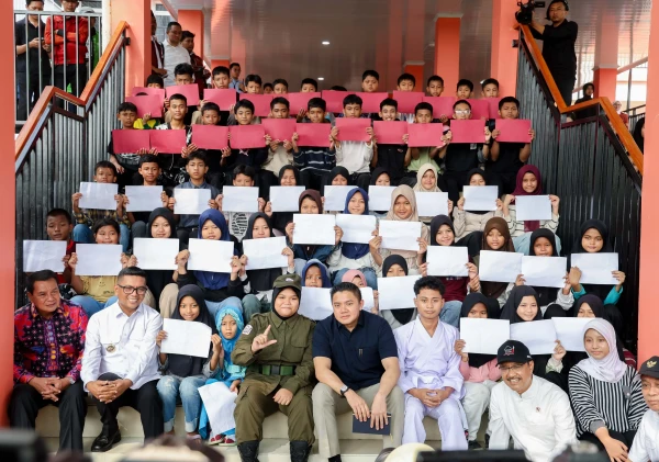 Pernah Kesulitan Biaya Sekolah, Andra Soni Kini Buka Jalan Pendidikan untuk Anak Banten