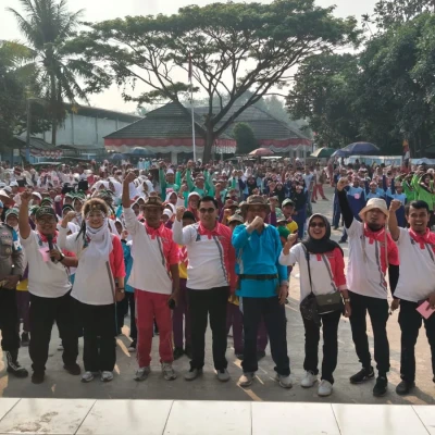 Semangat Kemerdekaan Membara, Polsek Jawilan Kawal Gerak Jalan Warga