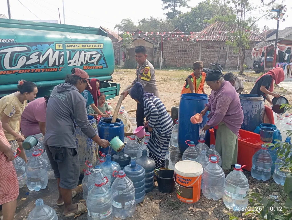 8.000 Liter Air Bersih Mengalir ke Renged, Polres Serang Bantu Warga Hadapi Kekeringan