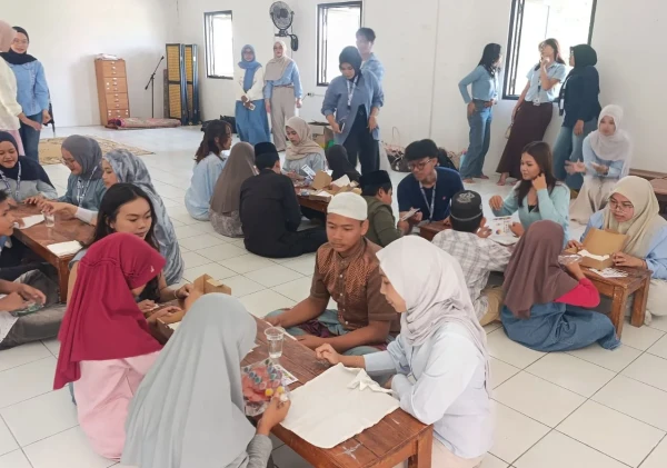 Bukan Sekadar Berbagi, Mahasiswa UBP Buka Ruang Anak Panti Daarul Hasanah untuk Bercerita dan Berkarya
