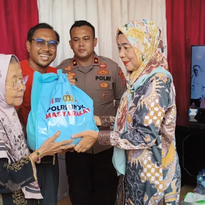 Jembatan Merah Putih Presisi di Kibin Diresmikan, Polsek Cikande Bagikan 25 Paket Sembako
