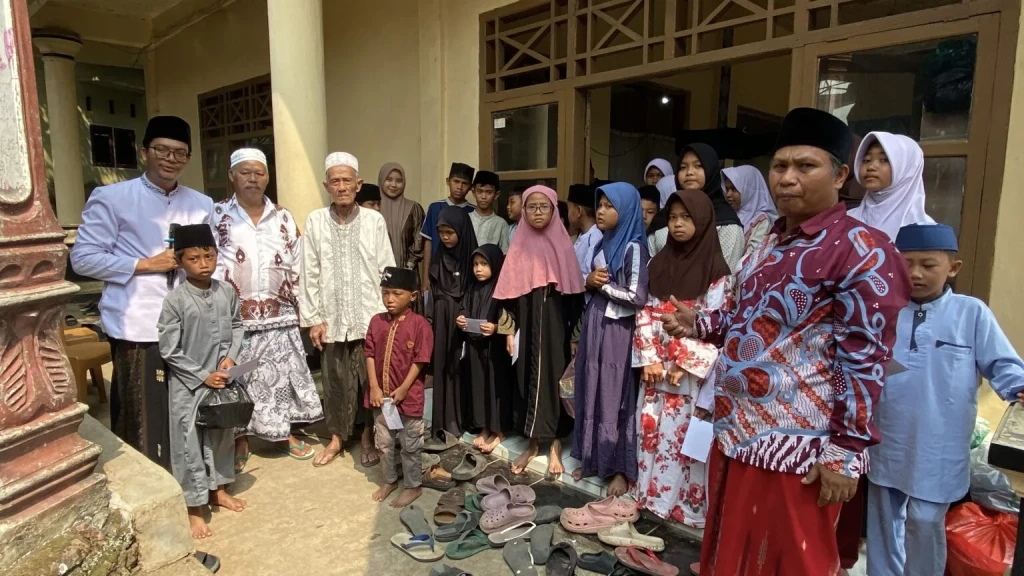 Maulid Nabi dan HUT ke-81 RI, Desa Sindangheula Gelar Tabligh Akbar dan Santuni Anak Yatim