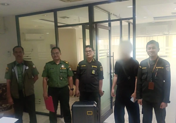 WNA Korea Ditangkap di Bandara Soekarno-Hatta, Selundupkan 8 Biawak Dilindungi dalam Koper