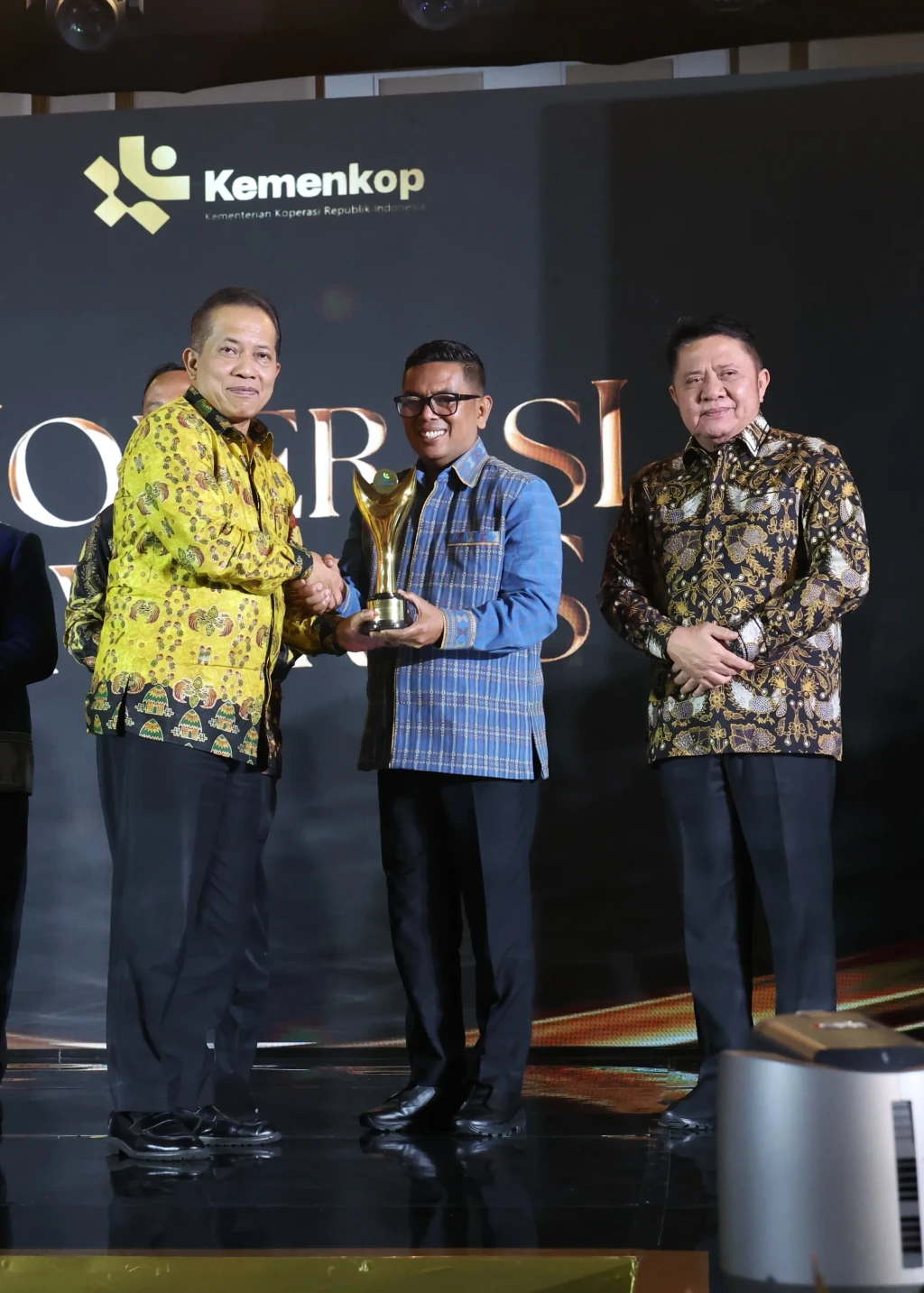 Andra Soni Bawa Banten Raih Pengakuan Nasional di Koperasi Award 2026