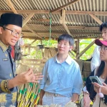 Dari Sapu Lidi hingga Bendungan, Delegasi Hunan University China Jelajah Desa Sindangheula