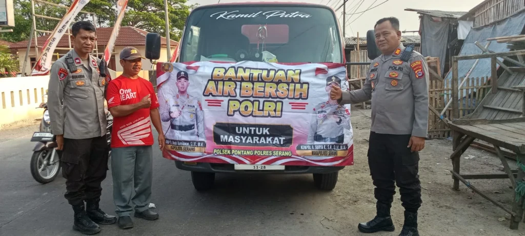 Kekeringan Melanda Pontang, Polres Serang Distribusikan 20 Ribu Liter Air Bersih untuk Warga