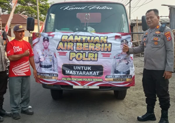Kekeringan Melanda Pontang, Polres Serang Distribusikan 20 Ribu Liter Air Bersih untuk Warga