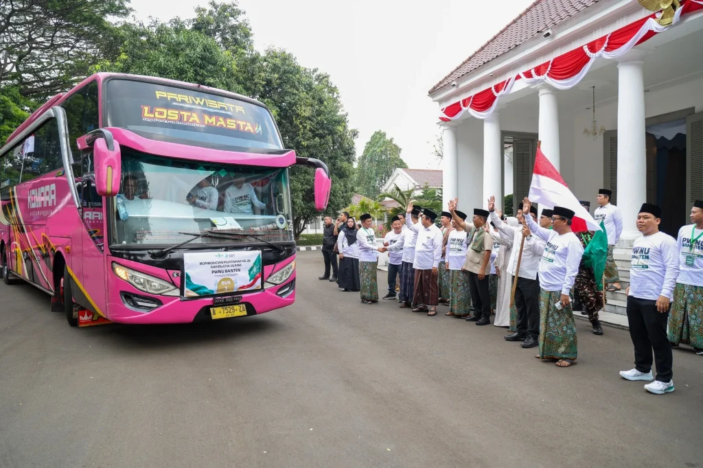 Lepas Delegasi Muktamar NU, Andra Soni Titip Semangat Ulama Banten untuk Perkuat NKRI