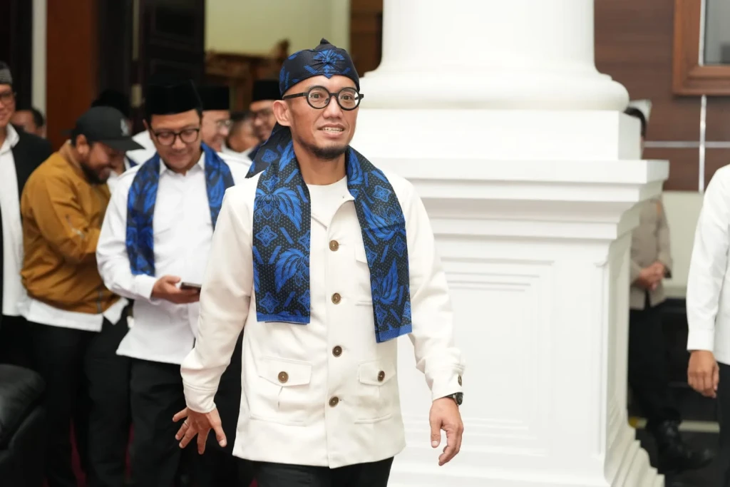 Gadiza Aisyah Bela Dahnil Anzar: Ayah Biayai Pendidikan dan Kehidupan Kami