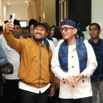 Anak Pertama Dahnil Anzar Buka Suara, Bantah Isu Penelantaran: “Saya dan Adik Ikut Ayah”