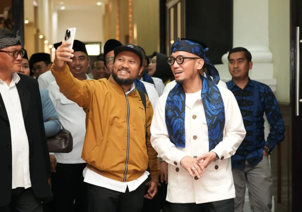 Anak Pertama Dahnil Anzar Buka Suara, Bantah Isu Penelantaran: “Saya dan Adik Ikut Ayah”