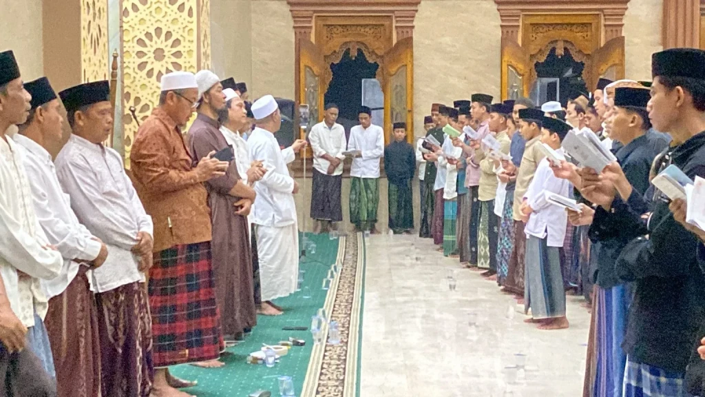 500 Warga Padati Maulid Nabi di Pasagi Kembang, Kades Sindangheula: Jangan Berhenti pada Seremonial
