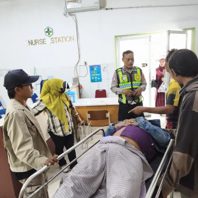 Laporan Laka Masuk Call Center 110, Polsek Ciruas Gerak Cepat Temukan Korban di Puskesmas