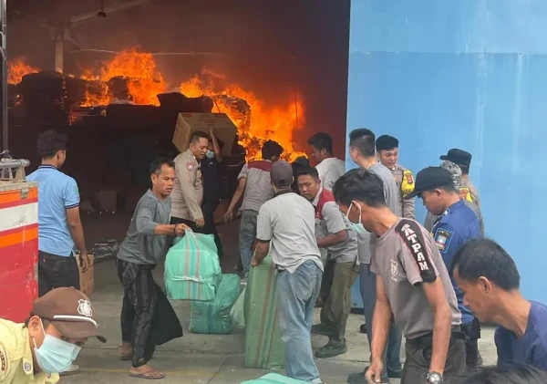 Gudang PT Batik di Jawilan Dilalap Api, Tak Ada Korban Jiwa