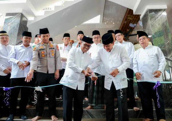Resmikan Masjid Jami Al Ichlas, Andra Soni Titip Pesan untuk Warga Cisauk