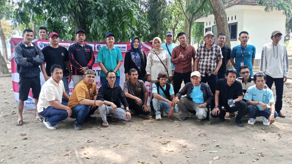Semarak HUT RI ke-81, SMSI Kota Serang dan Mitra Media Perkuat Silaturahmi di Situ Ciwaka