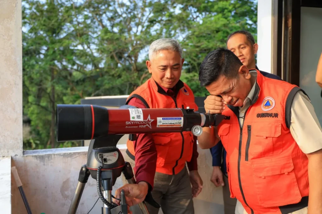Andra Soni Pantau Anak Krakatau, Warga Diminta Waspada