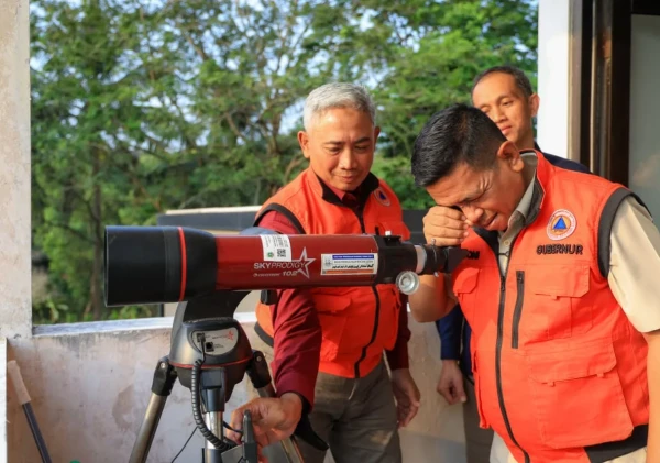Andra Soni Pantau Anak Krakatau, Warga Diminta Waspada
