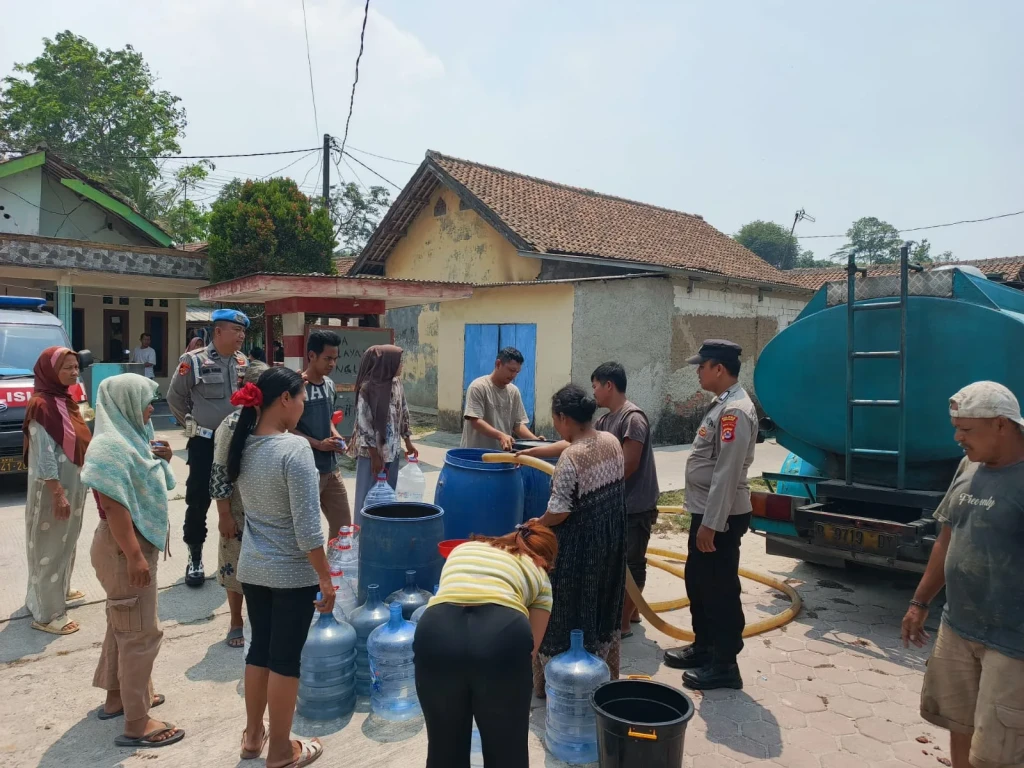 5.000 Liter Air Bersih Mengalir untuk Warga Terdampak Kemarau di Kopo