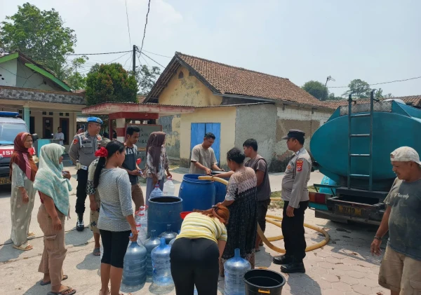 5.000 Liter Air Bersih Mengalir untuk Warga Terdampak Kemarau di Kopo