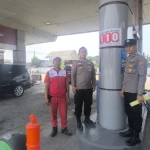 Cegah Mafia BBM Subsidi, Polsek Jawilan Pasang Layanan 110 di SPBU