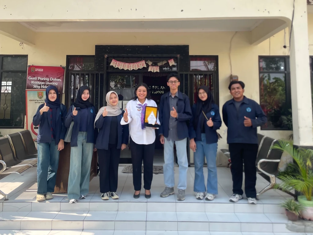Mahasiswa KKN-T UNIMUS Dorong Tertib Adminduk melalui Sosialisasi dan Aktivasi Si D’nOK di Tlogosari Wetan