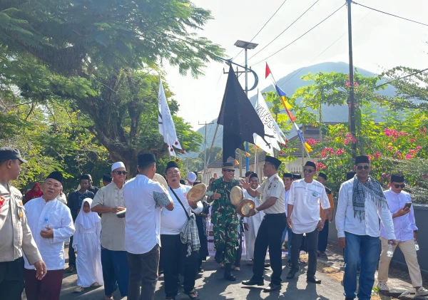 Kalapas Bandanaira Pukul Rebana Iringi Semarak Pawai Ta’aruf ‎