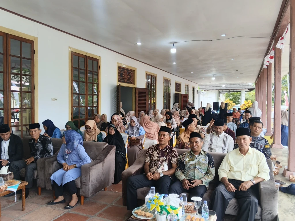 Kalapas Bandanaira Hadiri Wisuda Tahfidz Al-Qur’an Santriawan dan Santriwati MAN 4 Maluku Tengah ‎