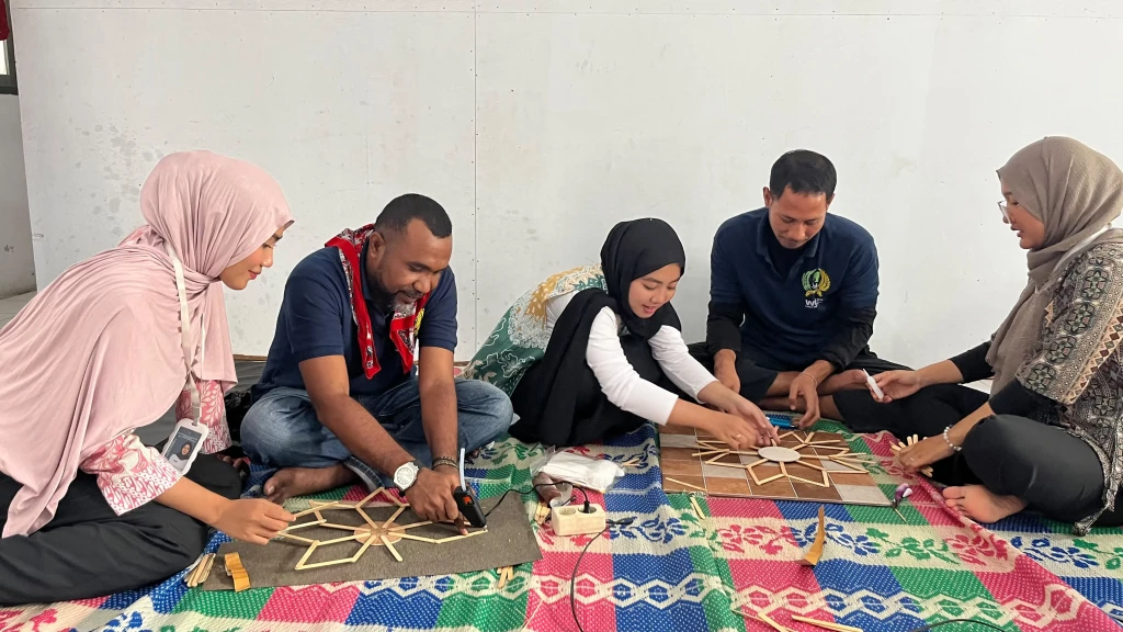 Dari Stik Es Krim Jadi Karya, Lapas Bandanaira Dorong Warga Binaan Lebih Produktif