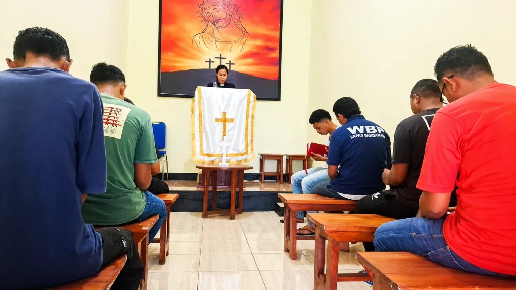 Lapas Bandanaira Dorong Perubahan Positif Warga Binaan Melalui Pembinaan Kerohanian Kristen