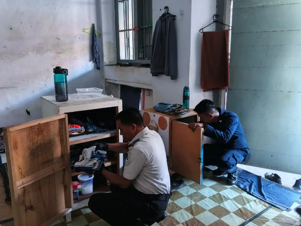 Jaga Kondusivitas Kamtib, Lapas Bandanaira Razia Blok Hunian