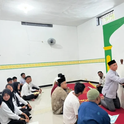 Lapas Bandanaira Bersinergi dengan KUA Banda, Dorong Warga Binaan Jadi Sahabat Al-Qur'an