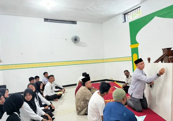 Lapas Bandanaira Bersinergi dengan KUA Banda, Dorong Warga Binaan Jadi Sahabat Al-Qur'an