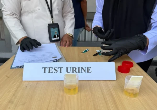 Lapas Bandanaira Tegaskan Komitmen Zero Narkoba, Petugas dan Warga Binaan Jalani Tes Urine