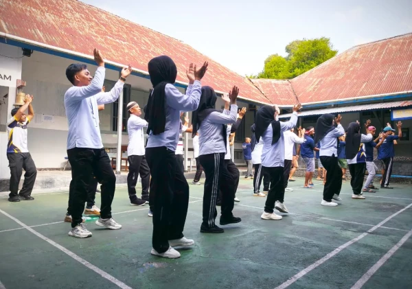 Ajak Hidup Sehat, Lapas Bandanaira Gelar Senam Bareng Peserta Magang dan Warga Binaan