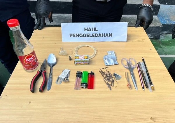 Celah Halinar, Lapas Bandanaira Razia Blok Hunian Warga Binaan
