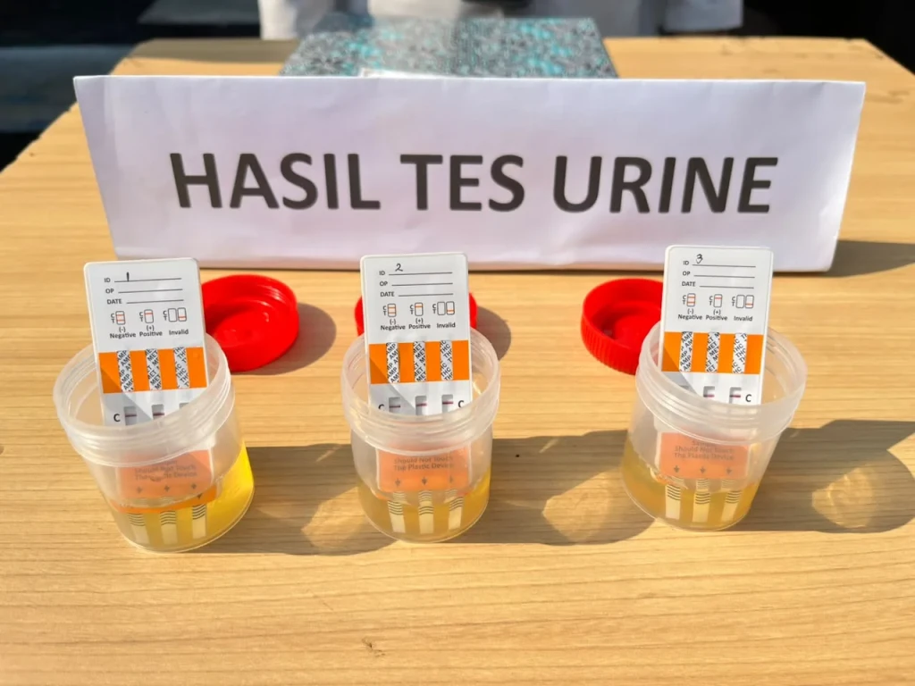 Komitmen Zero Narkoba, Lapas Bandanaira Rutin Tes Urine Warga Binaan dan Petugas