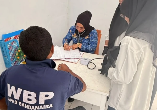 Pemeriksaan Kesehatan Rutin, Lapas Bandanaira Pastikan Kondisi Warga Binaan Terpantau
