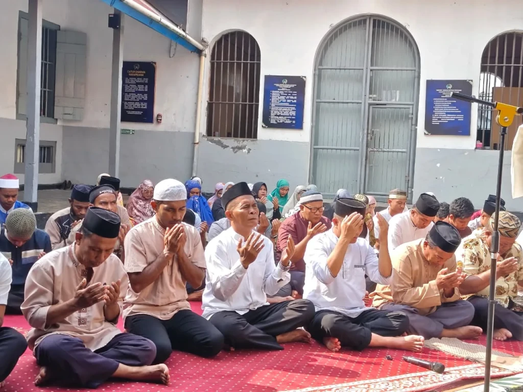 Lapas Bandanaira Gelar Salat Istisqa, Warga Binaan Diajak Perbanyak Istighfar dan Doa
