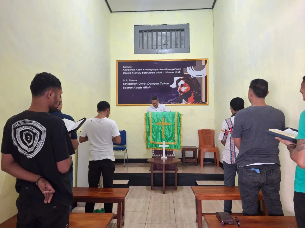 Perkuat Iman, Warga Binaan Nasrani Lapas Bandanaira Ikuti Ibadah Tutup Usbu