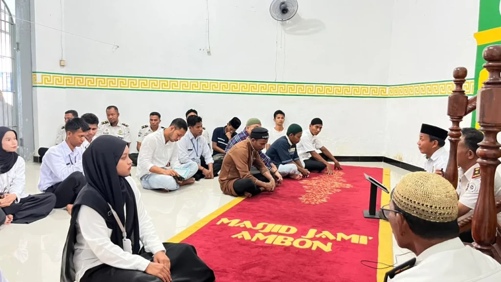 ‎Dari Mengaji Hingga Thaharah, Lapas Bandanaira dan KUA Banda Bekali Pemahaman Ibadah Warga Binaan
