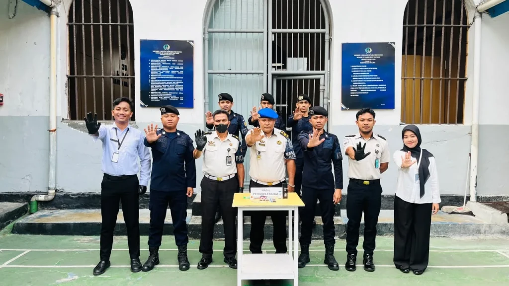 Ciptakan Hunian Aman dan Tertib, Lapas Bandanaira Kembali Gelar Razia Rutin