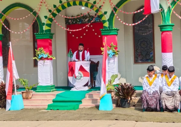 Pondok Pesantren Hidayatul Faizien Gelar Upacara HUT RI ke-81, Tekankan Semangat Nasionalisme dan Patriotisme